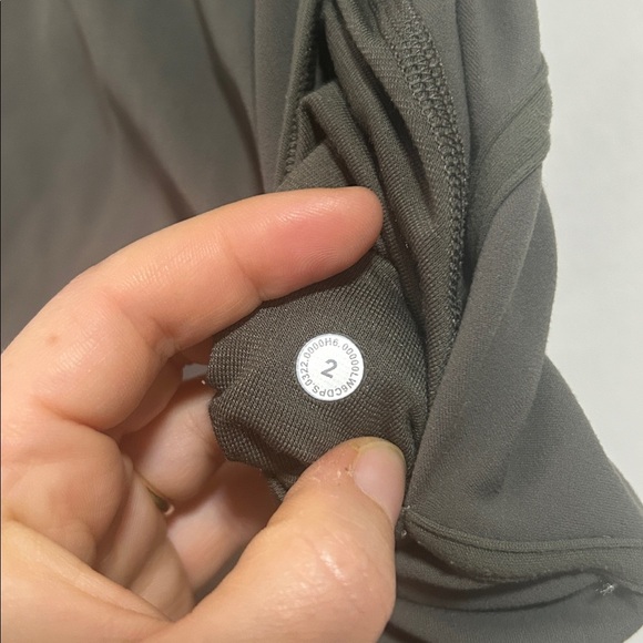 Lululemon Align Ribbed Waist Cropped Jogger - grey sage size 2 - Picture 5 of 8